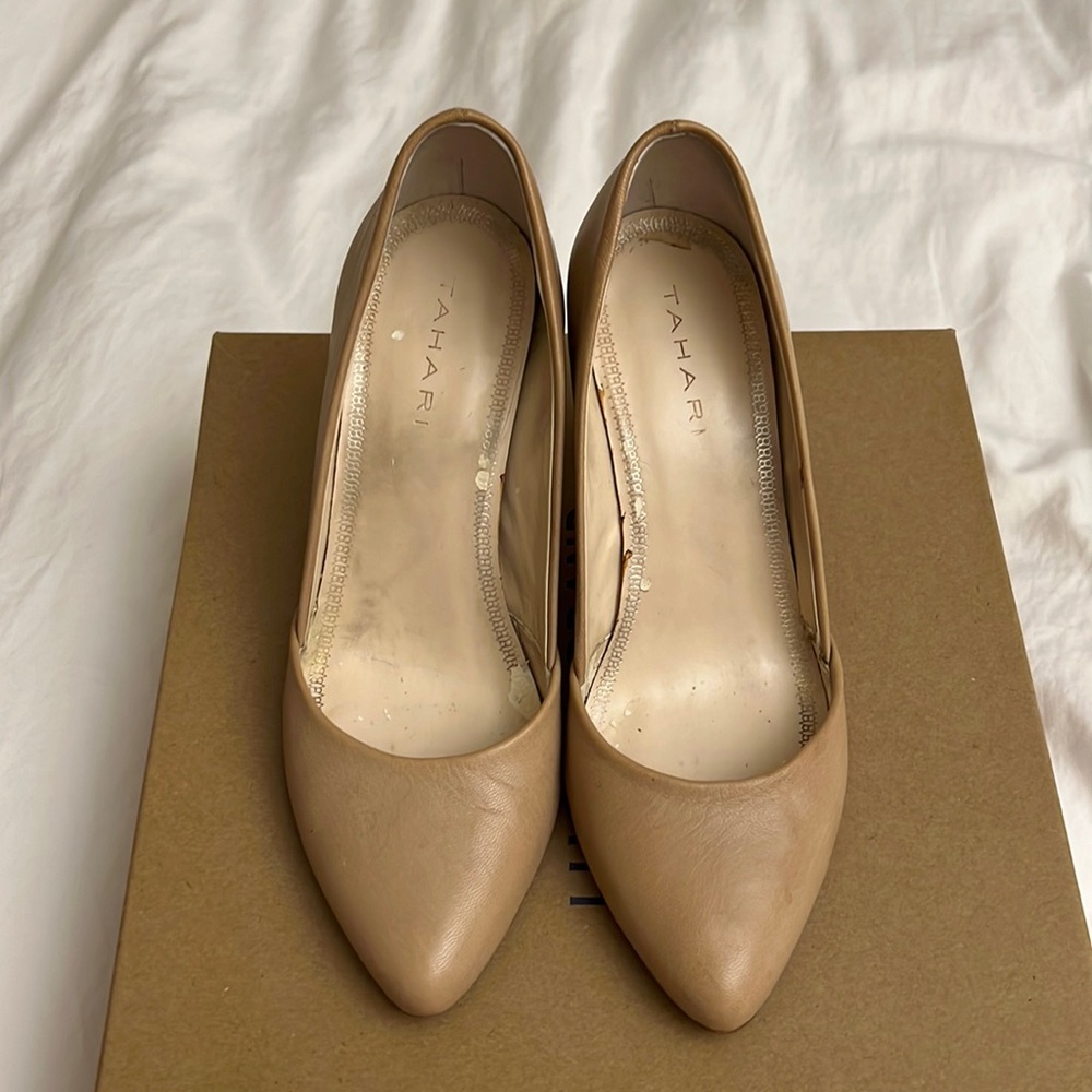 Tahari Nude Pumps 2-inch heels size 6